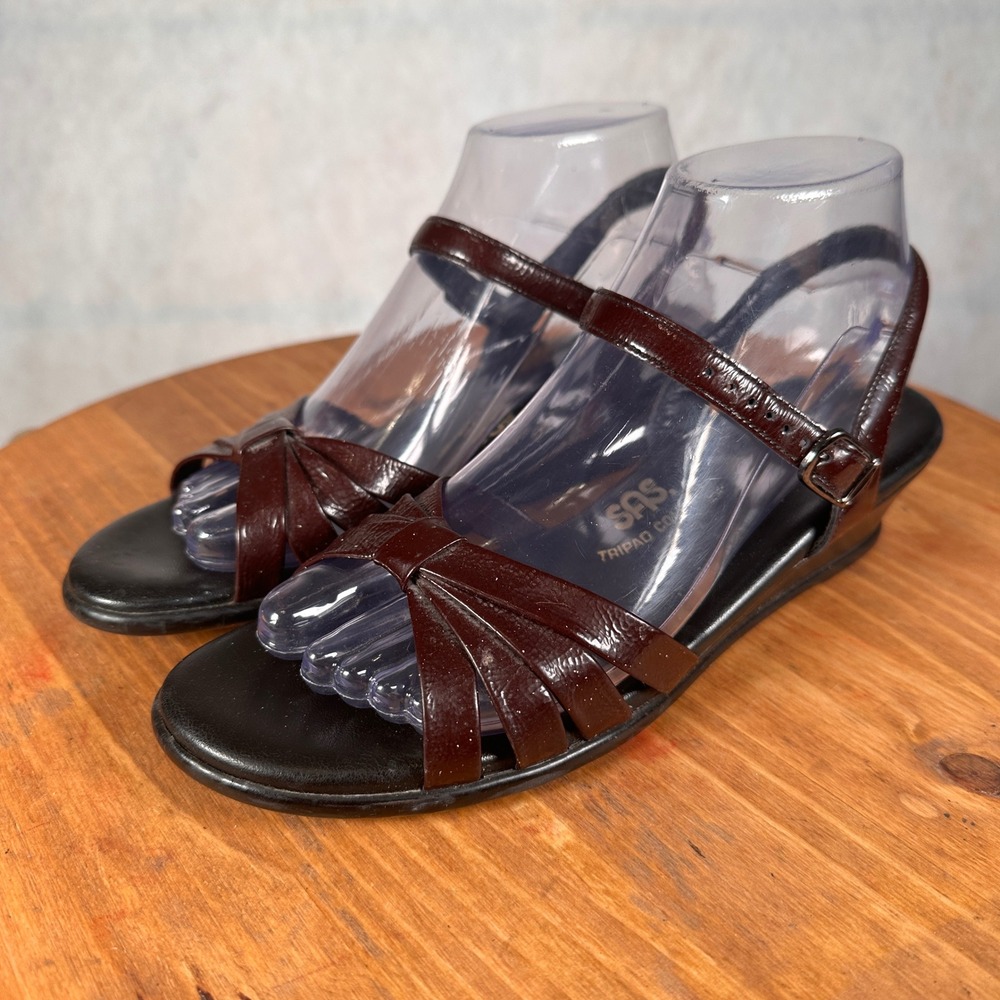 SAS Wedge Sandals Women 7.5N Burgundy Patent Leather Good Tripad Comfort Strappy